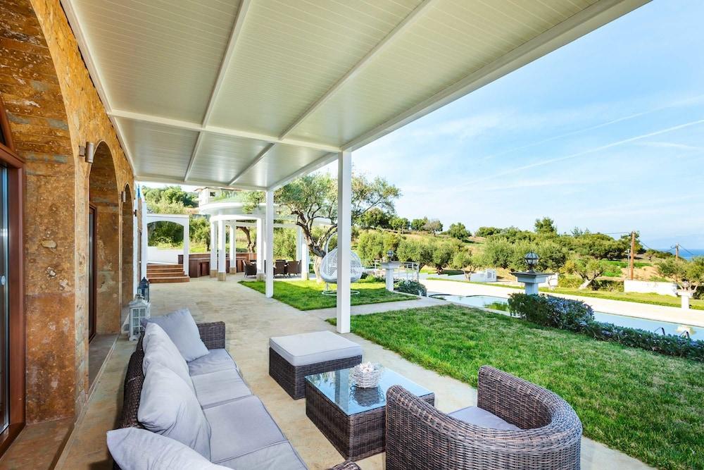 Villa D'Oro - Luxury Villas & Suites Palioúrion Exterior foto